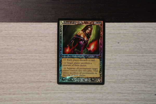 Liliana of the Veil #475 Innistrad Remastered INR foil