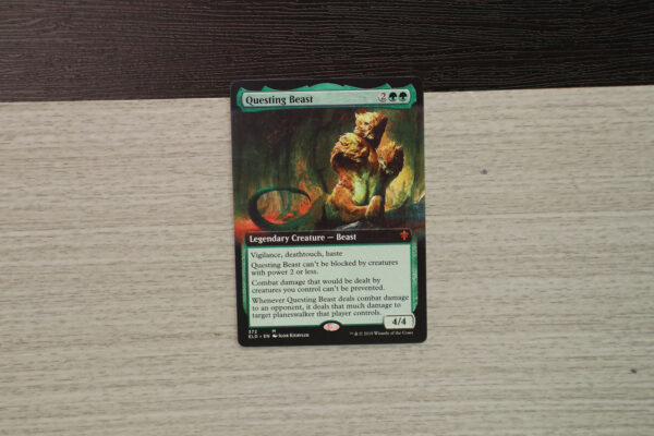 Questing Beast (extended art) ELD Throne of Eldraine hologram