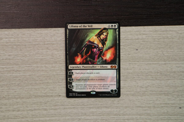 Liliana of the Veil UMA hologram