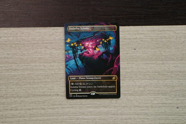 Indatha Triome Full Art Ikoria: Lair of Behemoths (IKO) hologram